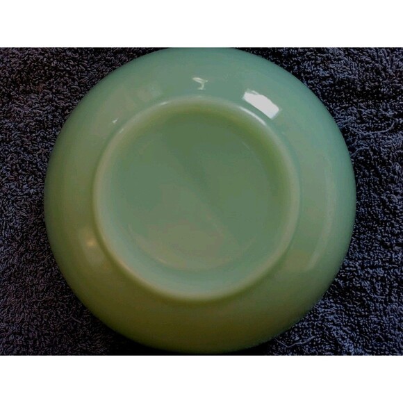 Fire King Jadite Beaded Edge Mixing Bowl 6"  Excellent Condition - Picture 3 of 4